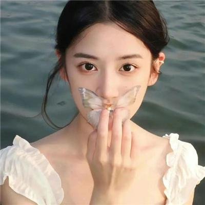 九个学生的短片